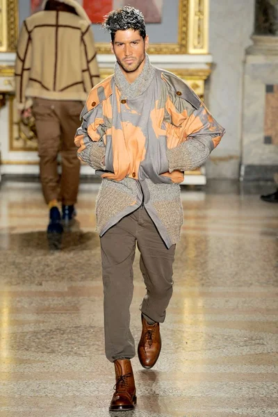 Look 31